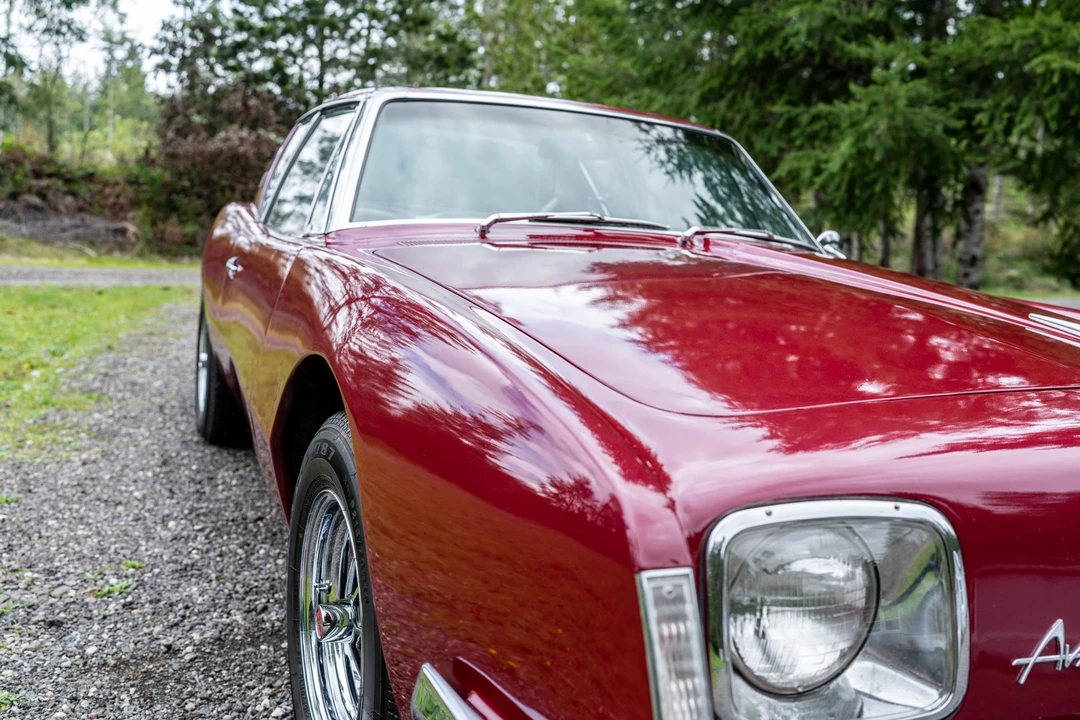 1964 Studebaker Avanti - Image 14 of 31