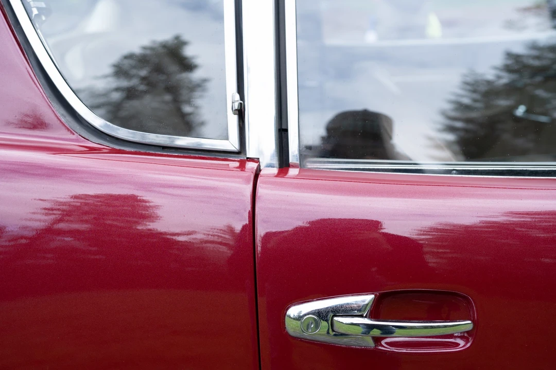 1964 Studebaker Avanti - Image 23 of 31