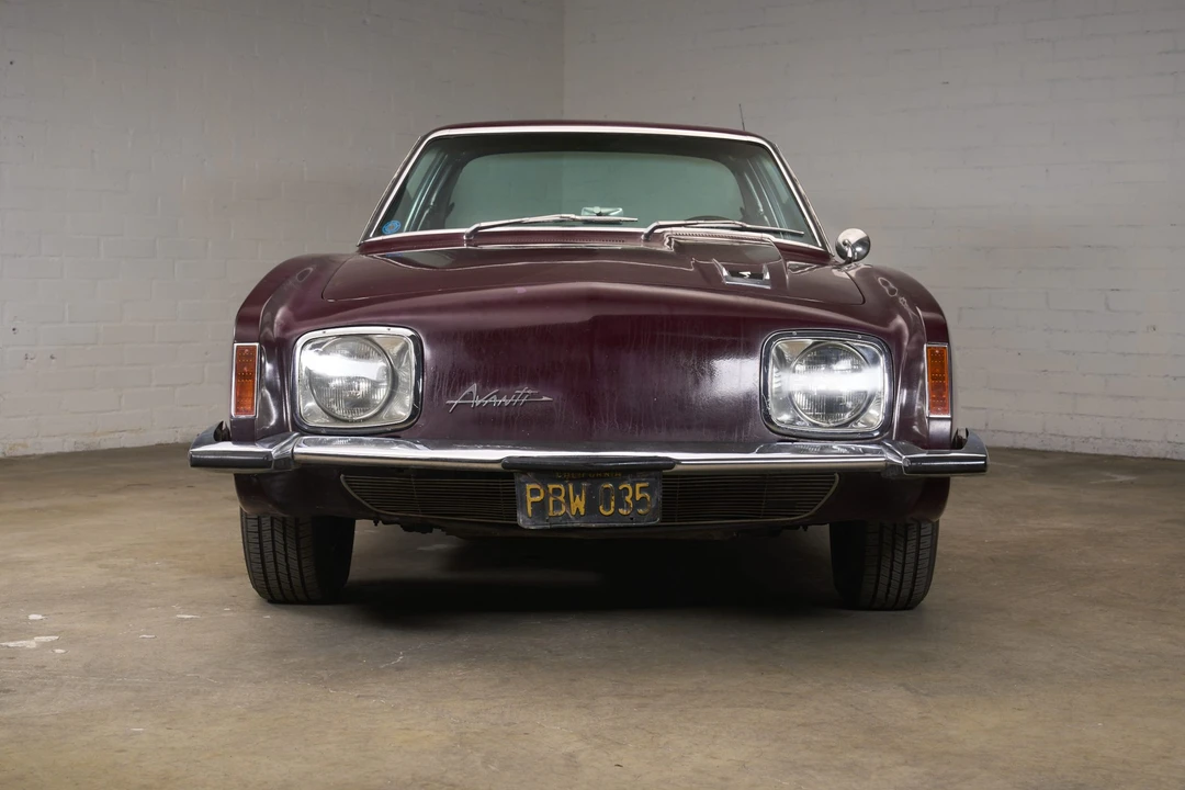 1964 Studebaker Avanti - Image 8 of 31