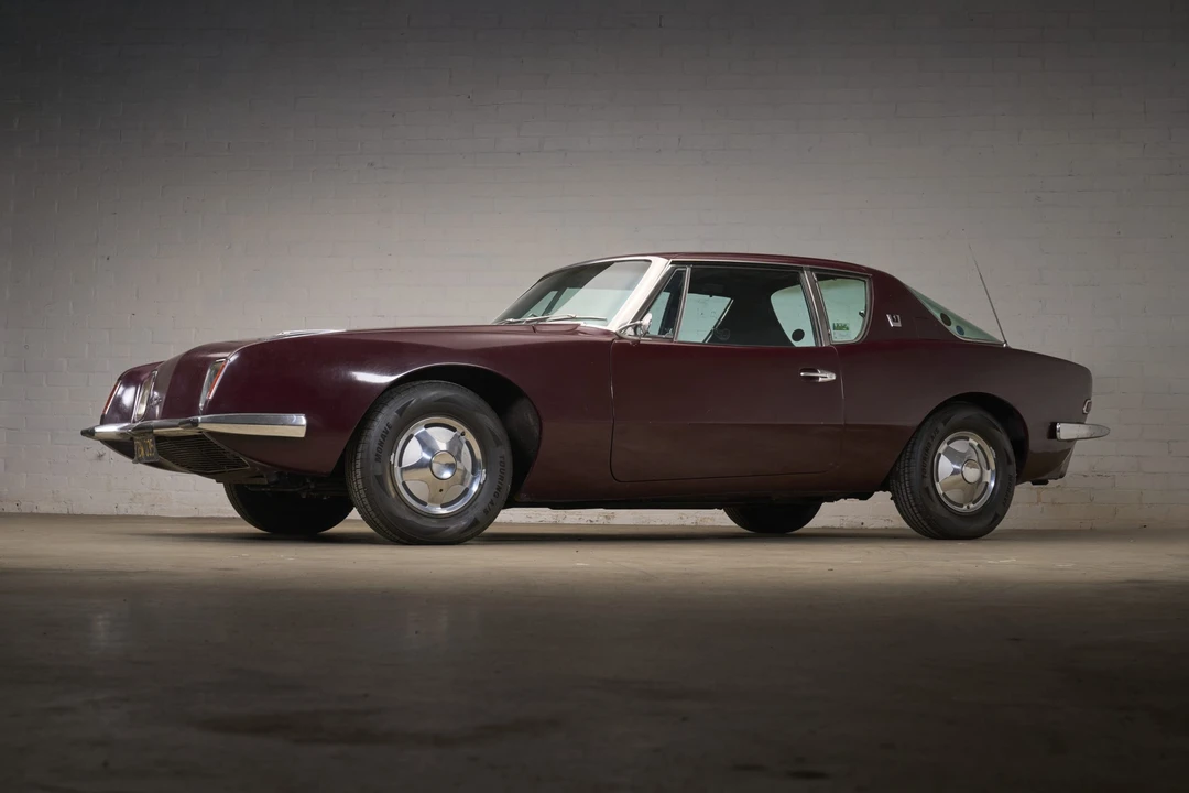 1964 Studebaker Avanti - Image 14 of 31