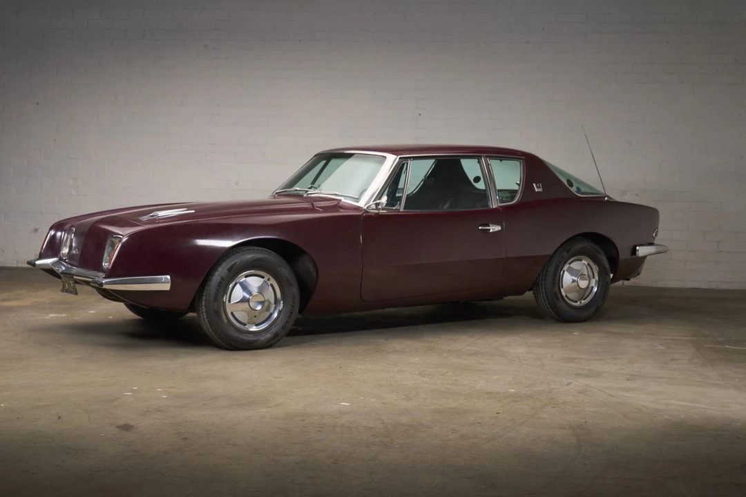 1964 Studebaker Avanti - Image 12 of 31