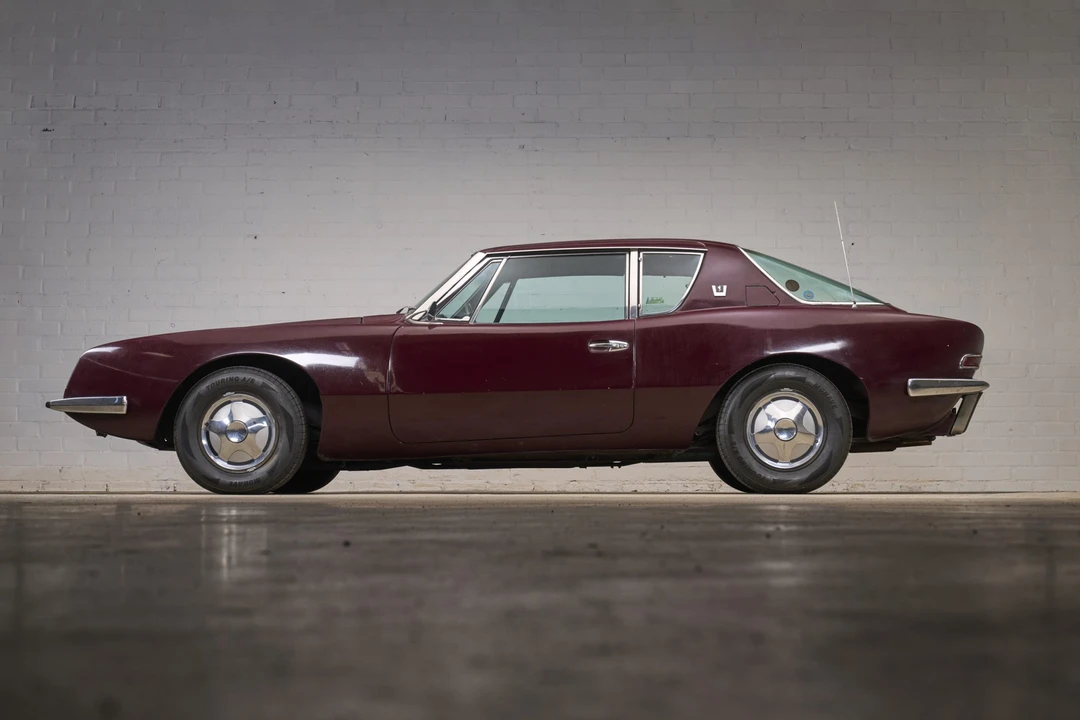 1964 Studebaker Avanti - Image 16 of 31