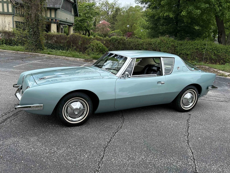 1964 Studebaker Avanti - Image 24 of 31