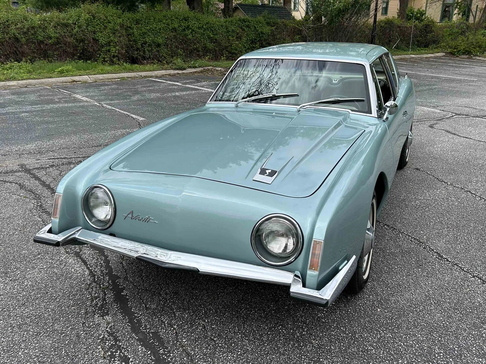 1964 Studebaker Avanti - Image 17 of 31