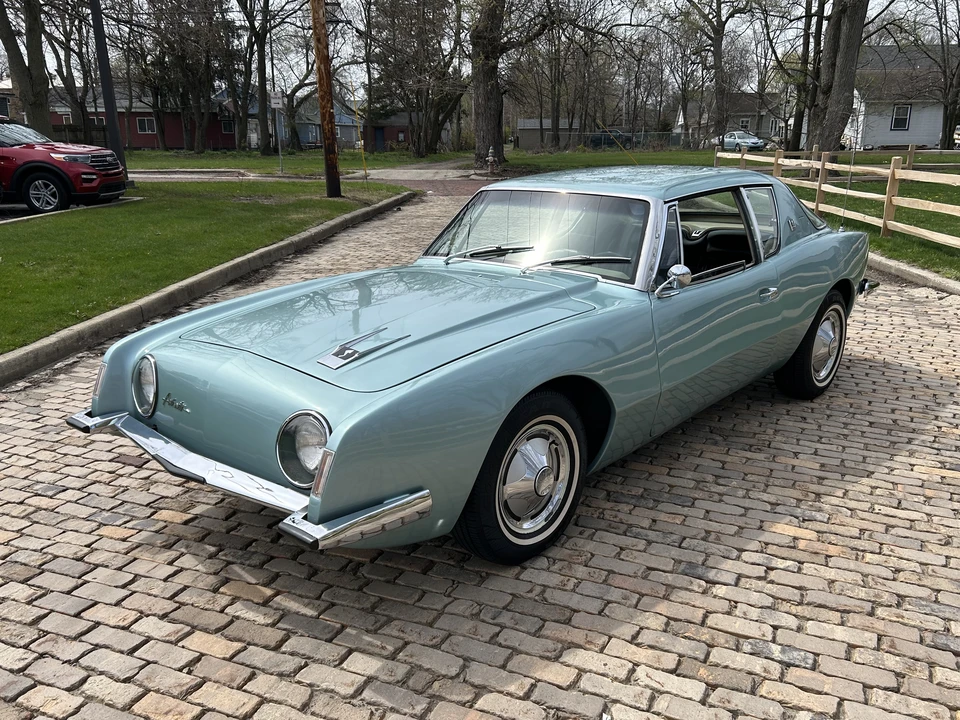 1964 Studebaker Avanti - Image 3 of 31