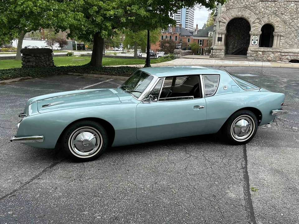 1964 Studebaker Avanti - Image 23 of 31