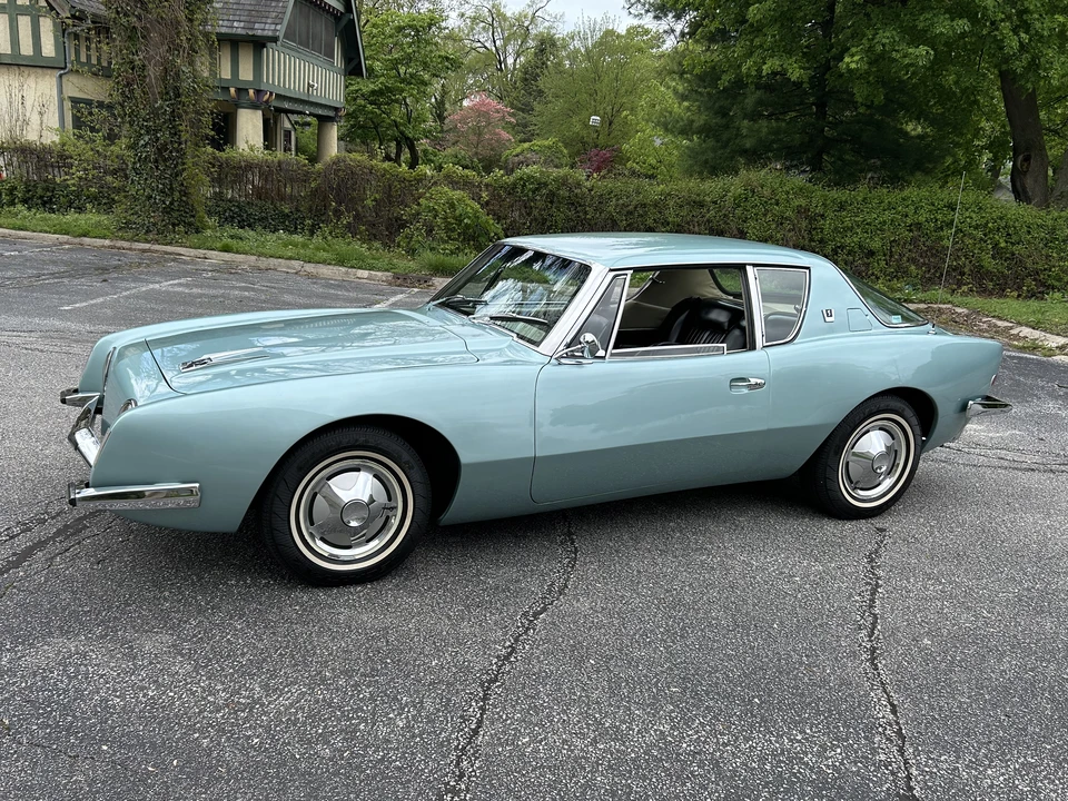 1964 Studebaker Avanti - Image 15 of 31