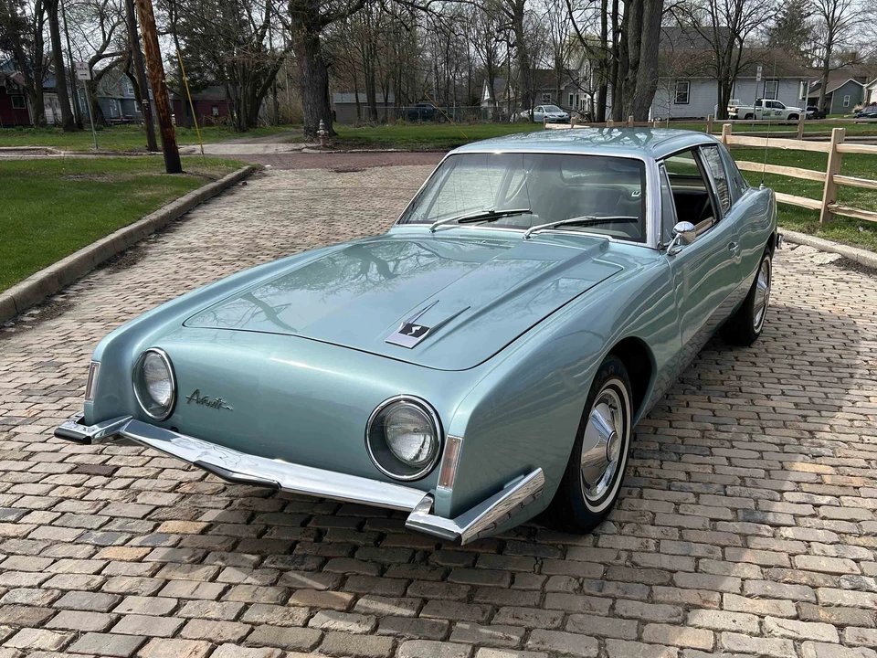 1964 Studebaker Avanti - Image 5 of 31