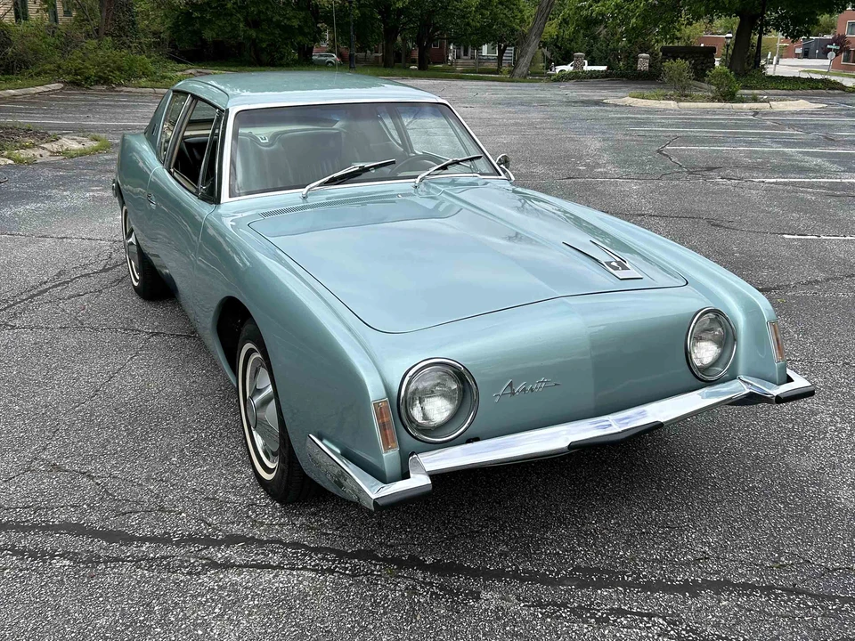 1964 Studebaker Avanti - Image 14 of 31