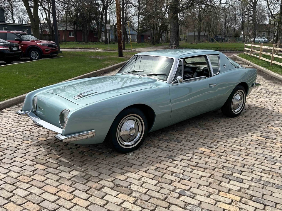 1964 Studebaker Avanti - Image 4 of 31