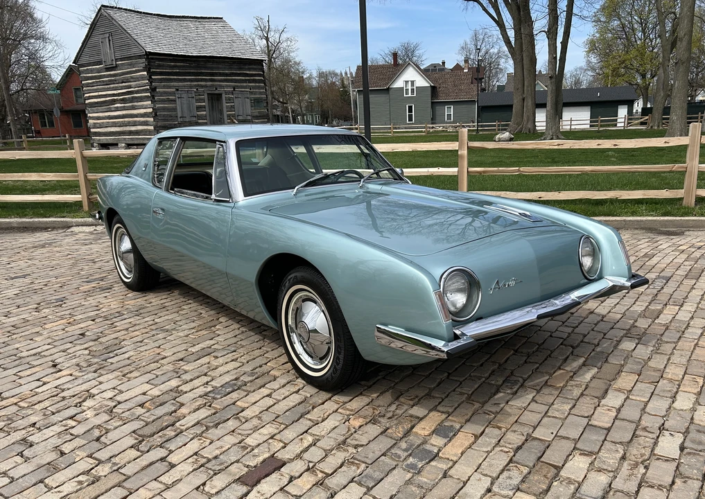 1964 Studebaker Avanti - Image 2 of 31