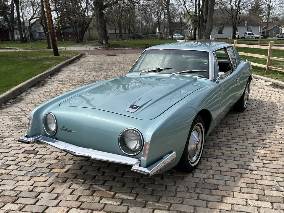 1964 Studebaker Avanti - Image 4 of 31