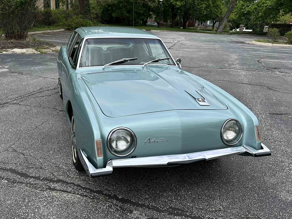 1964 Studebaker Avanti - Image 15 of 31