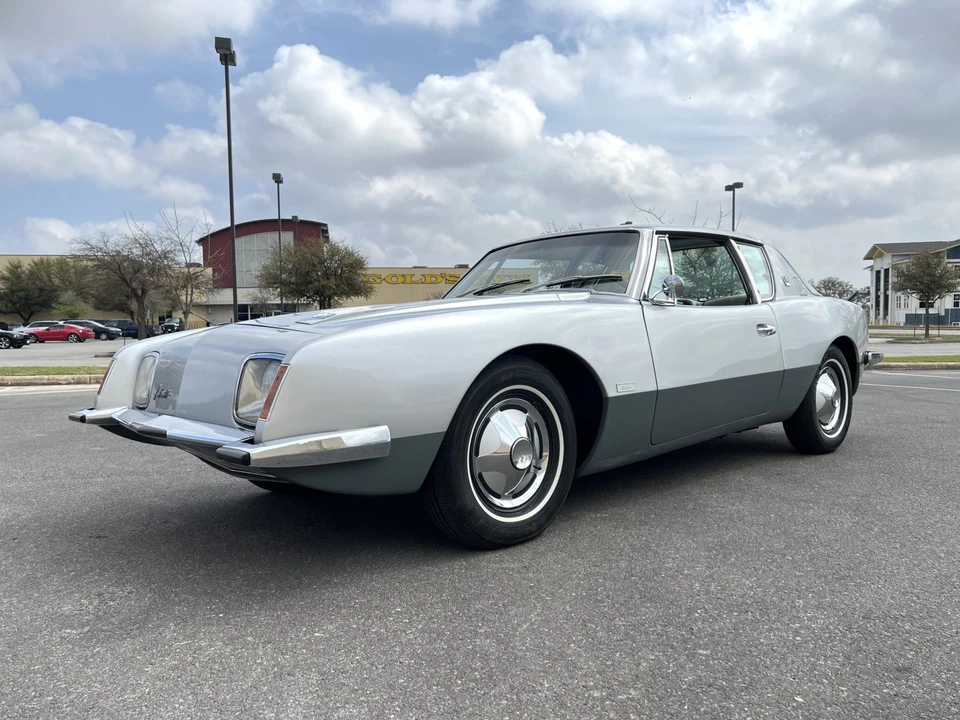 1964 Studebaker Avanti - Image 5 of 31