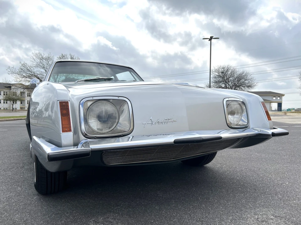1964 Studebaker Avanti - Image 23 of 31