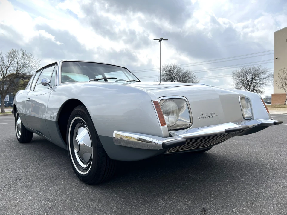 1964 Studebaker Avanti - Image 22 of 31
