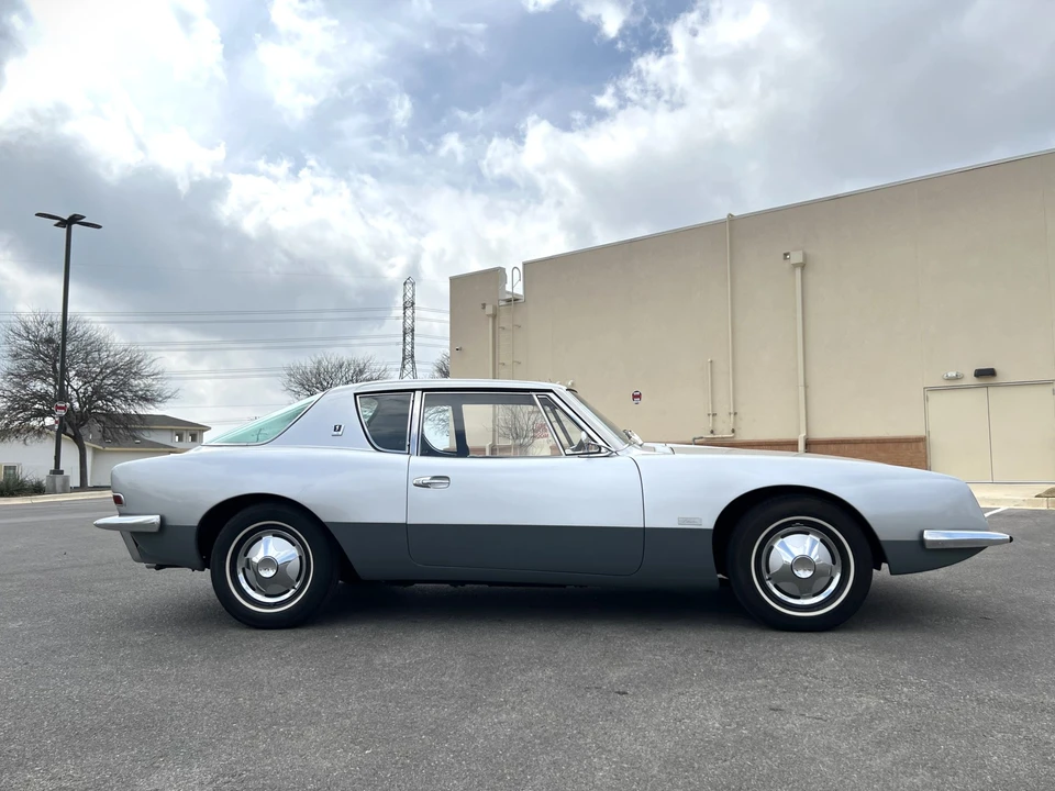 1964 Studebaker Avanti - Image 19 of 31