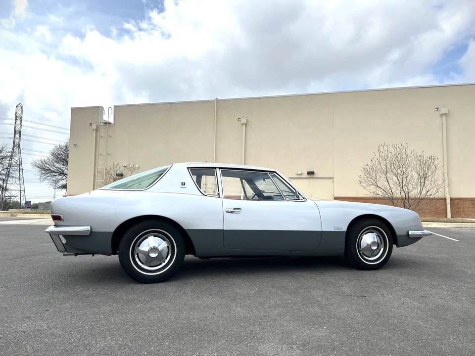 1964 Studebaker Avanti - Image 18 of 31