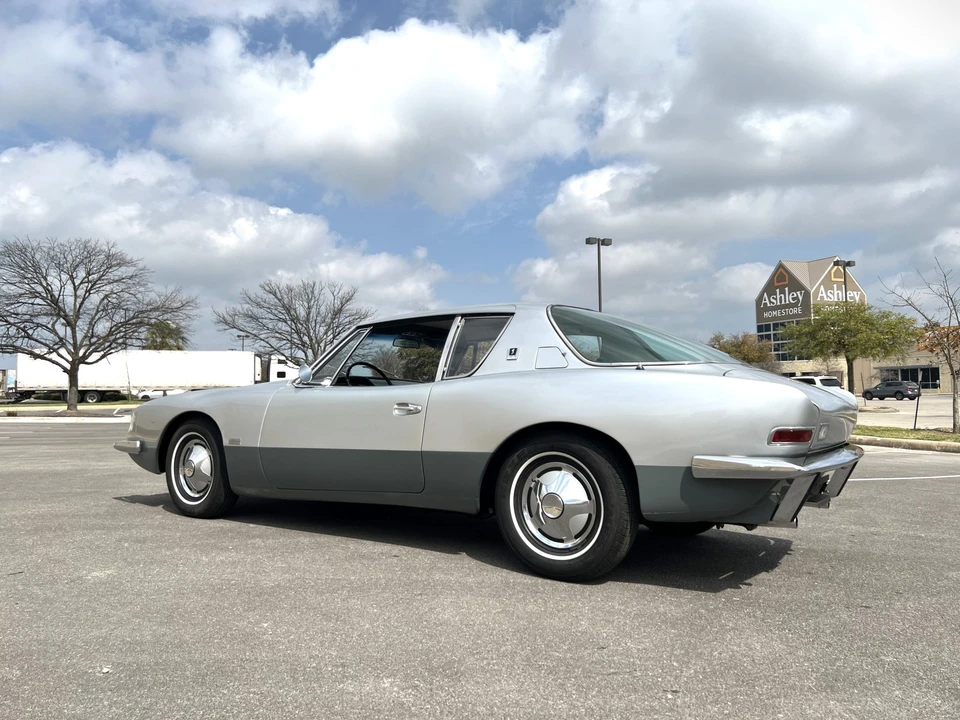 1964 Studebaker Avanti - Image 9 of 31