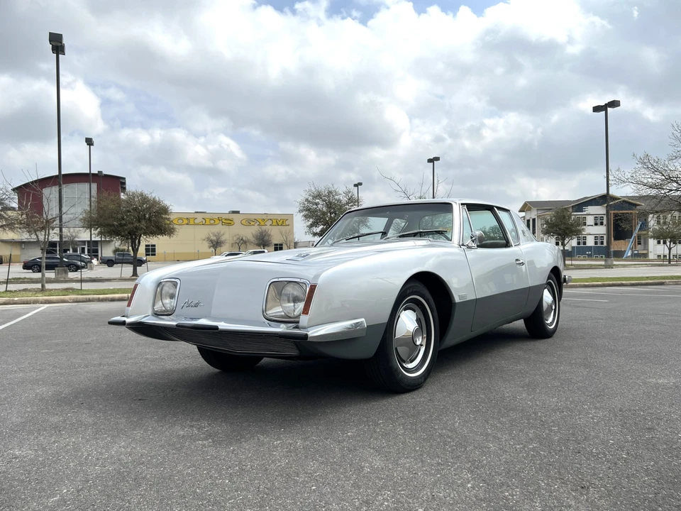 1964 Studebaker Avanti - Image 4 of 31