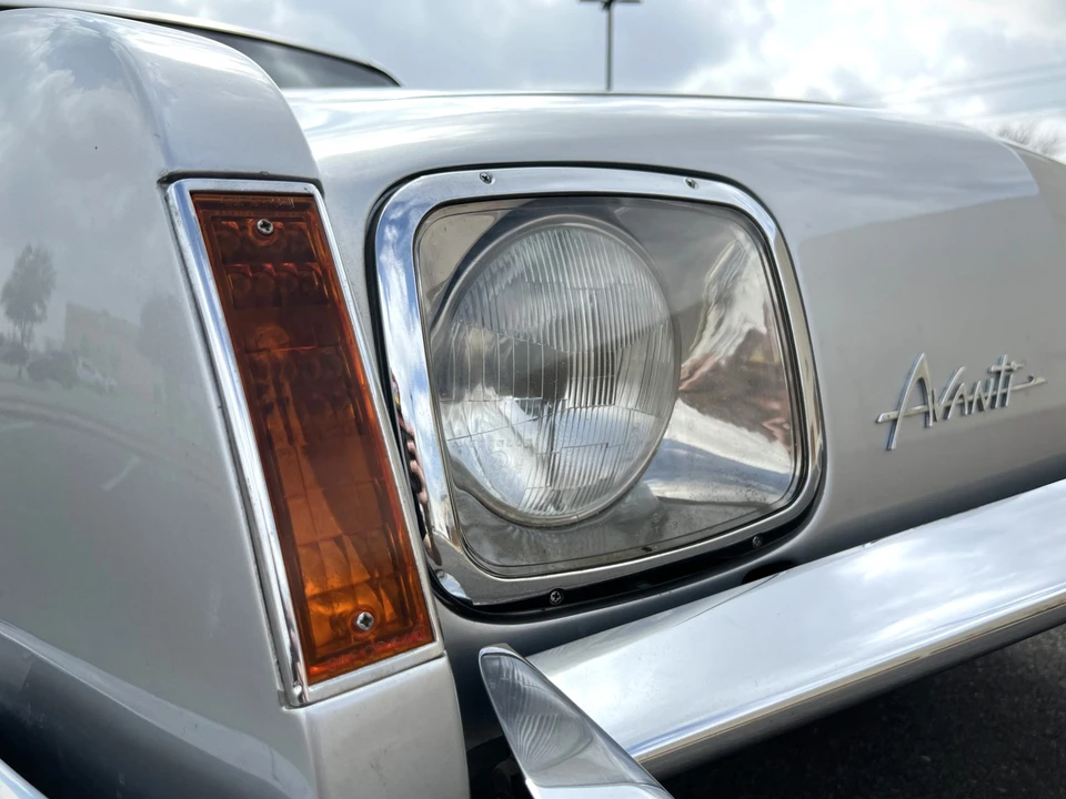 1964 Studebaker Avanti - Image 30 of 31