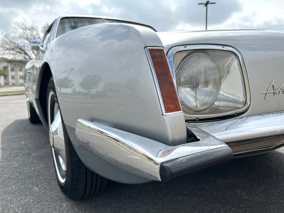 1964 Studebaker Avanti - Image 28 of 31