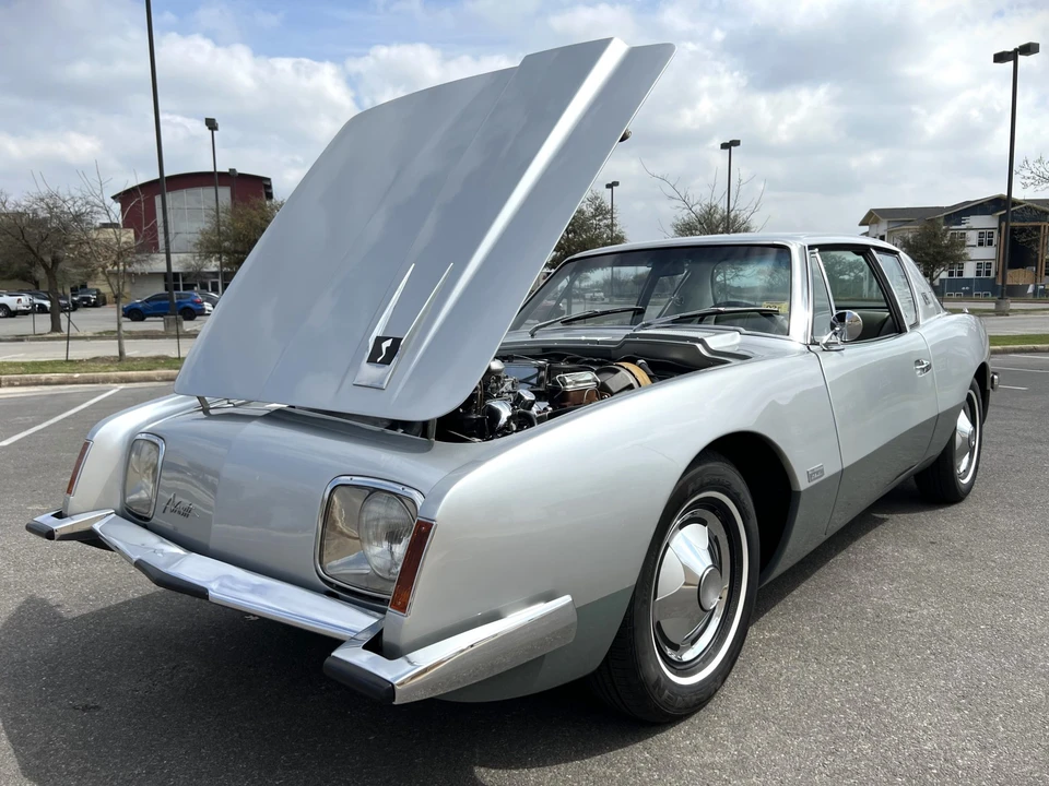 1964 Studebaker Avanti - Image 25 of 31