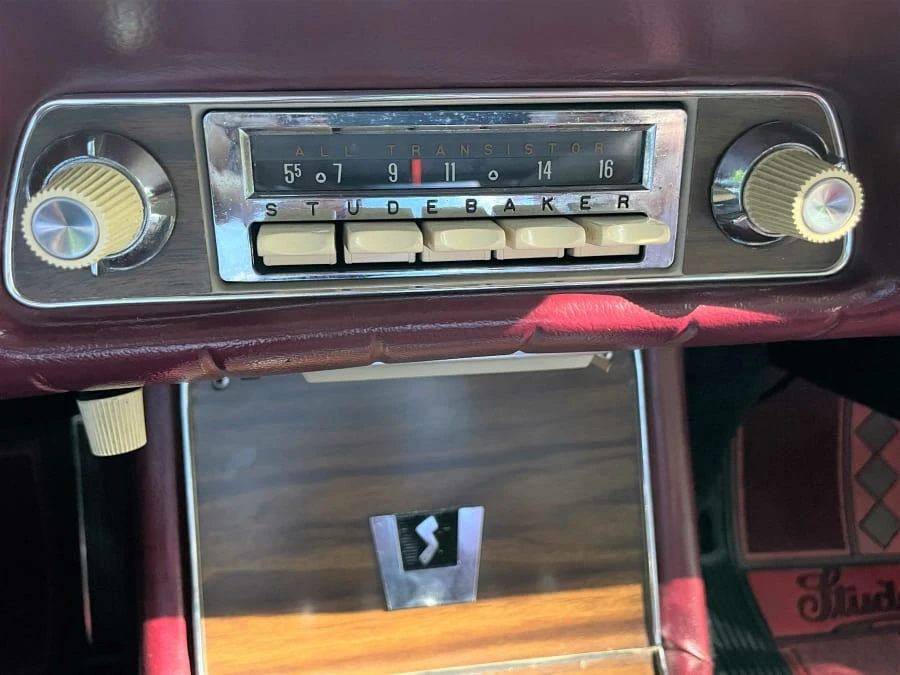 1964 Studebaker Avanti - Image 8 of 20