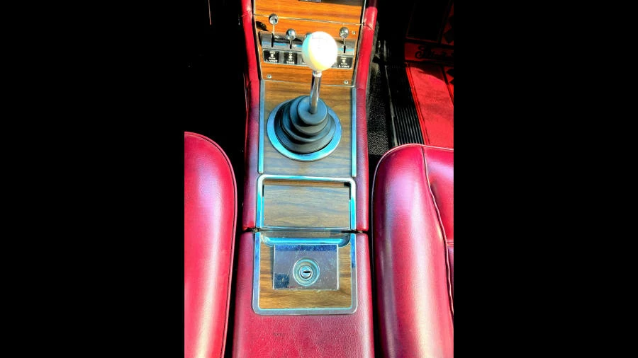 1964 Studebaker Avanti - Image 10 of 20