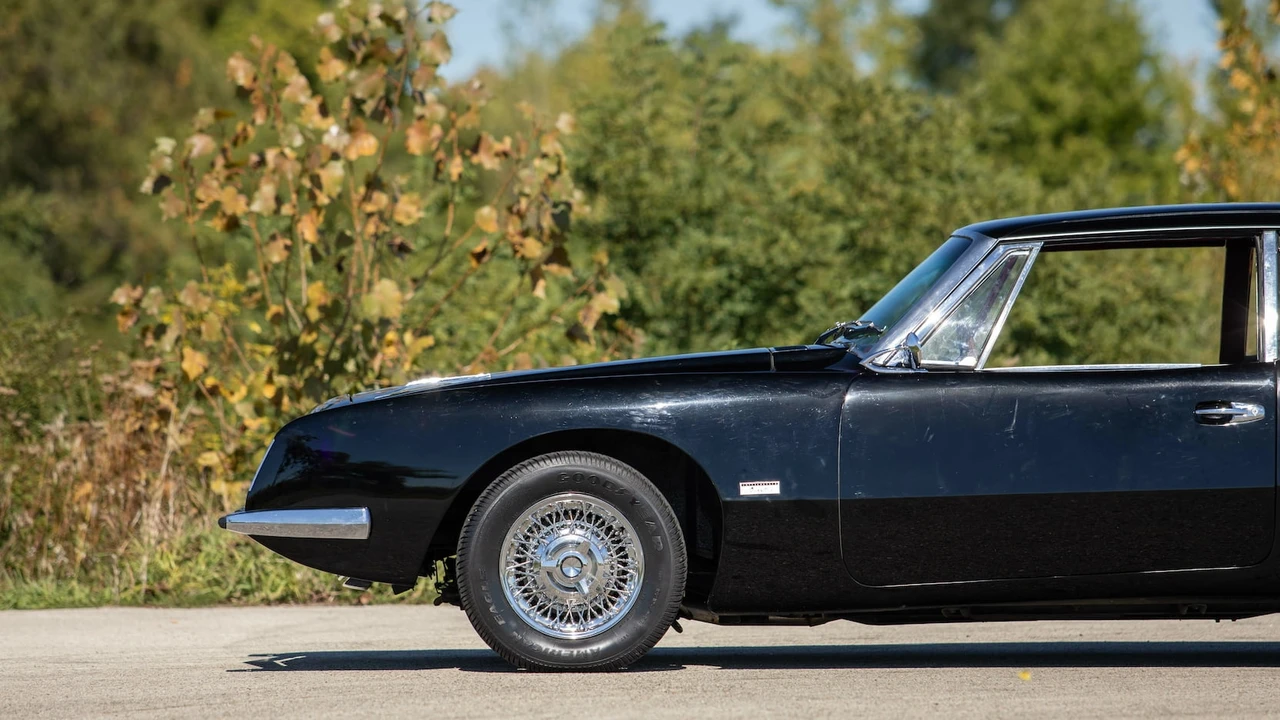 1964 Studebaker Avanti - Image 16 of 24