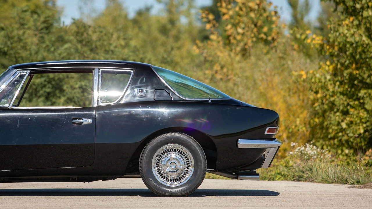 1964 Studebaker Avanti - Image 17 of 24