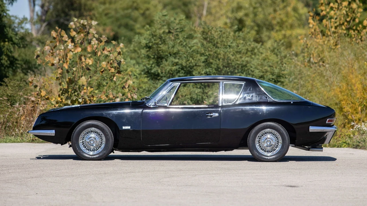 1964 Studebaker Avanti - Image 2 of 24