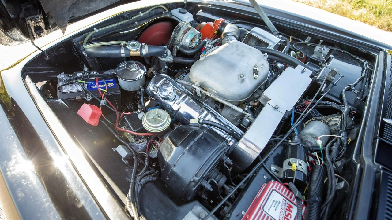 1964 Studebaker Avanti - Image 6 of 24