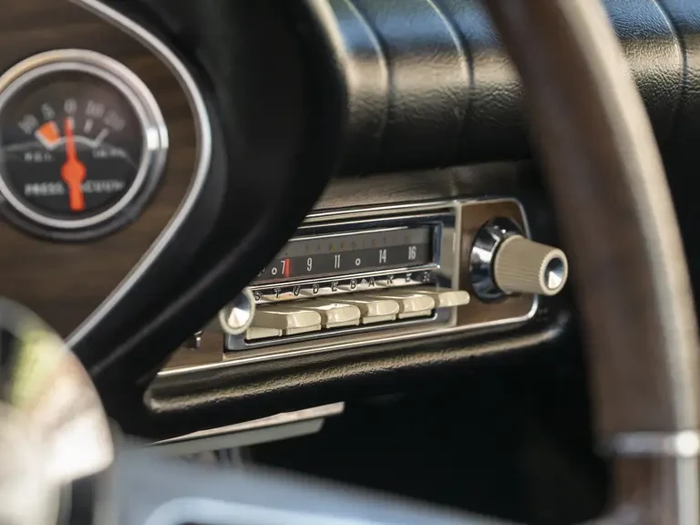 1964 Studebaker Avanti - Image 24 of 31