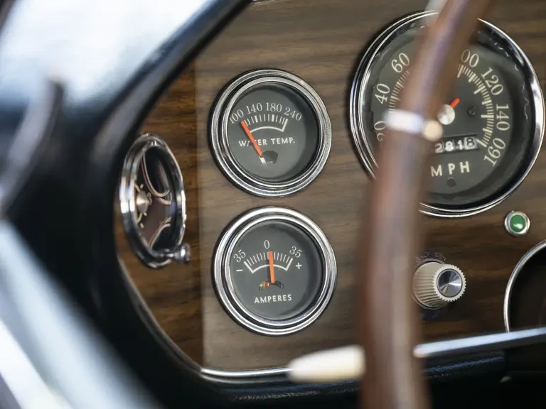 1964 Studebaker Avanti - Image 20 of 31