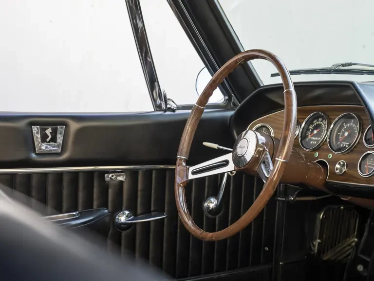 1964 Studebaker Avanti - Image 17 of 31