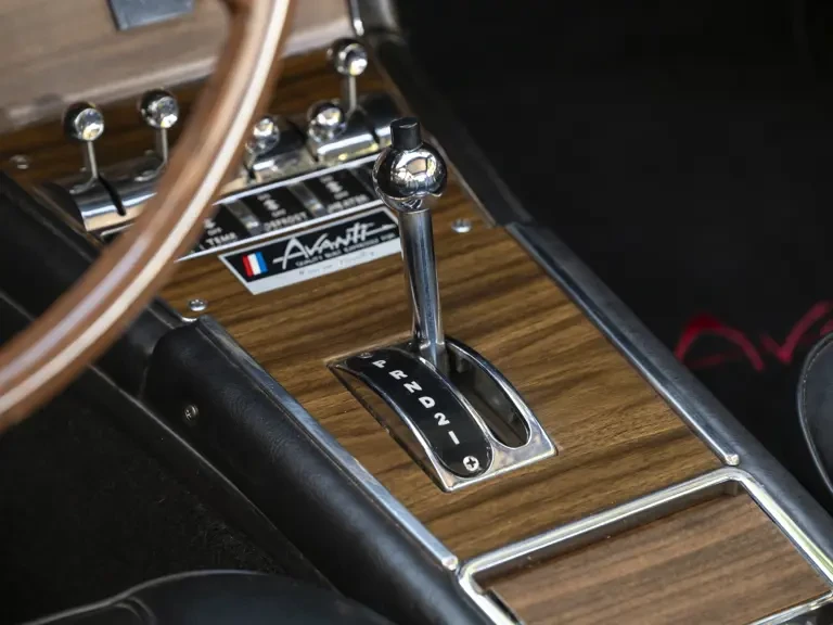 1964 Studebaker Avanti - Image 22 of 31