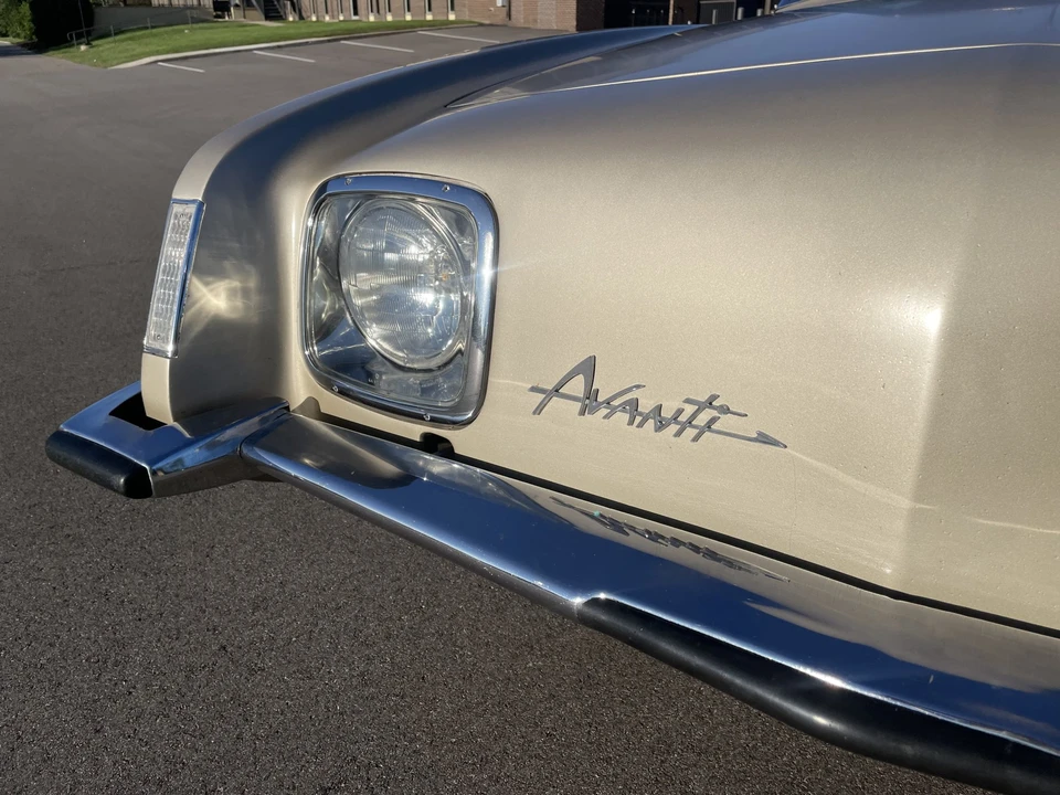 1964 Studebaker Avanti - Image 22 of 31