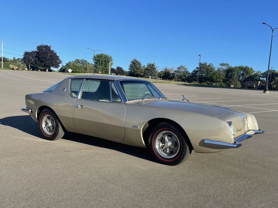 1964 Studebaker Avanti - Image 7 of 31