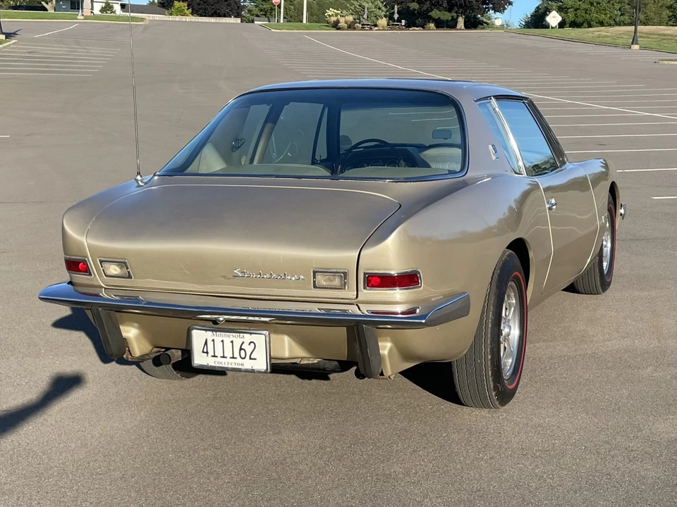 1964 Studebaker Avanti - Image 9 of 31