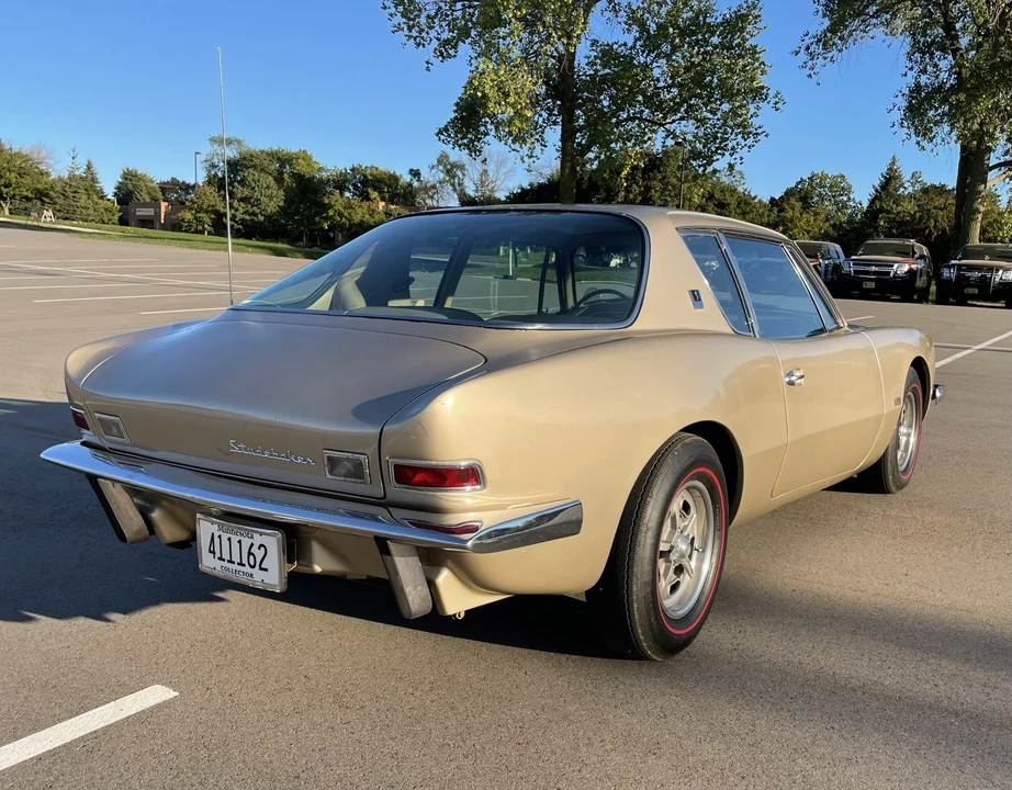 1964 Studebaker Avanti - Image 8 of 31