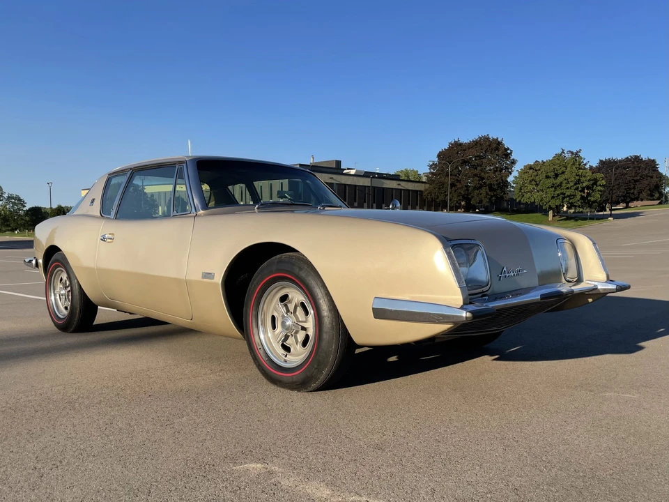 1964 Studebaker Avanti - Image 5 of 31