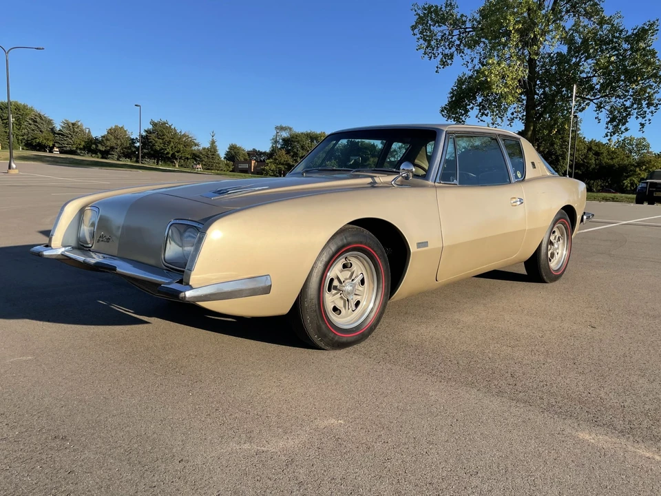 1964 Studebaker Avanti - Image 2 of 31