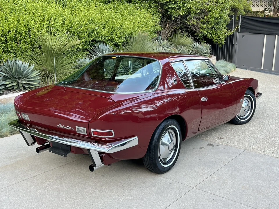 1964 Studebaker Avanti - Image 13 of 31