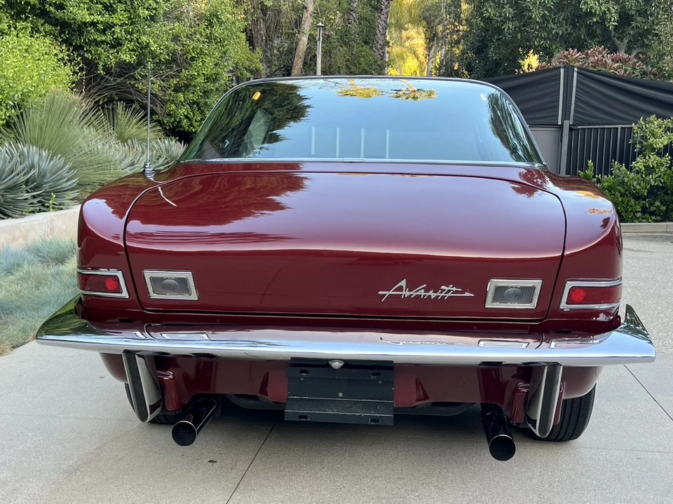 1964 Studebaker Avanti - Image 11 of 31
