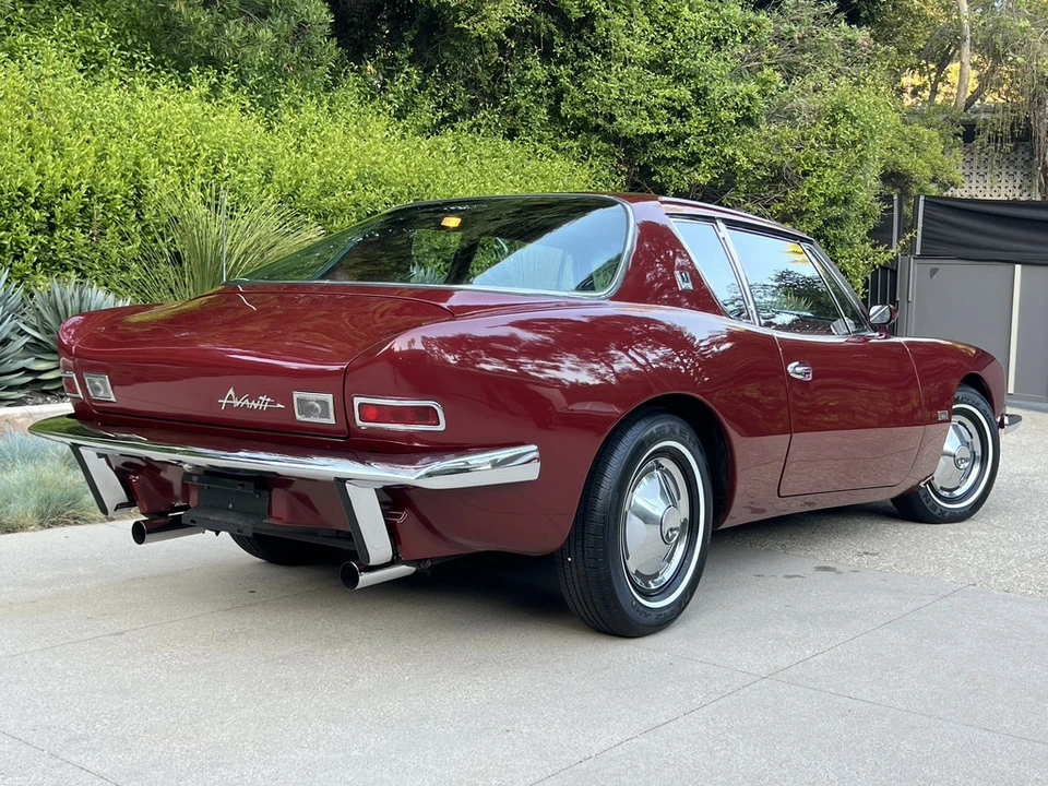1964 Studebaker Avanti - Image 12 of 31