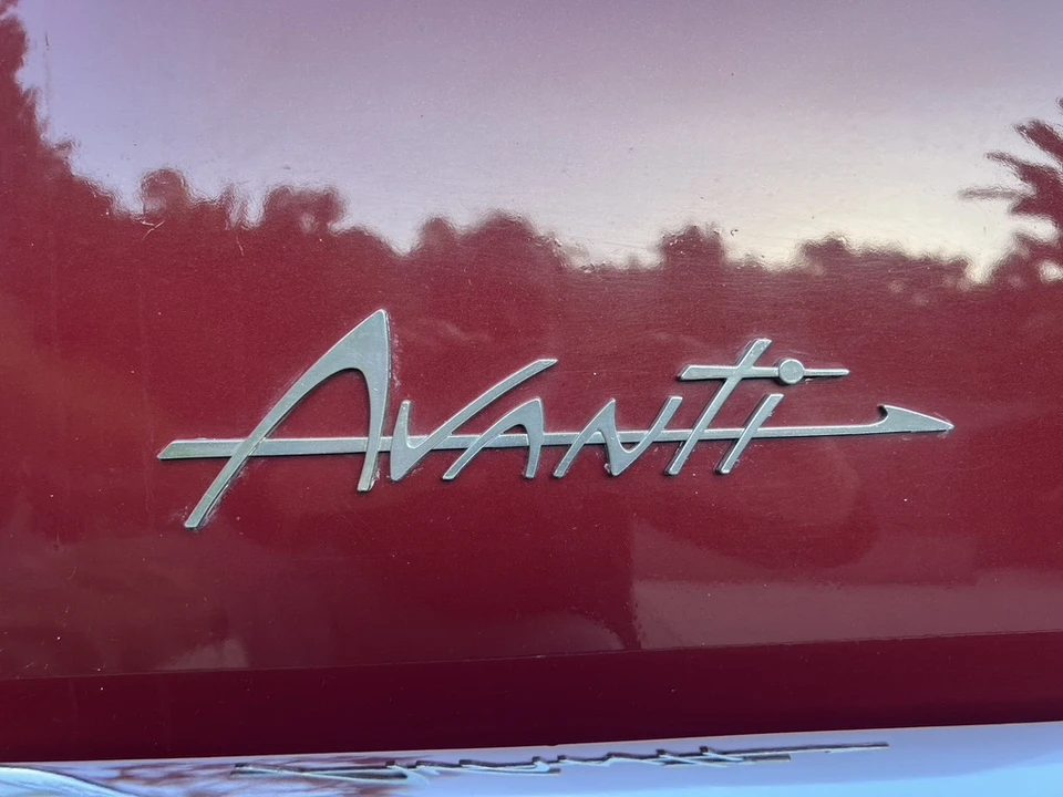 1964 Studebaker Avanti - Image 27 of 31