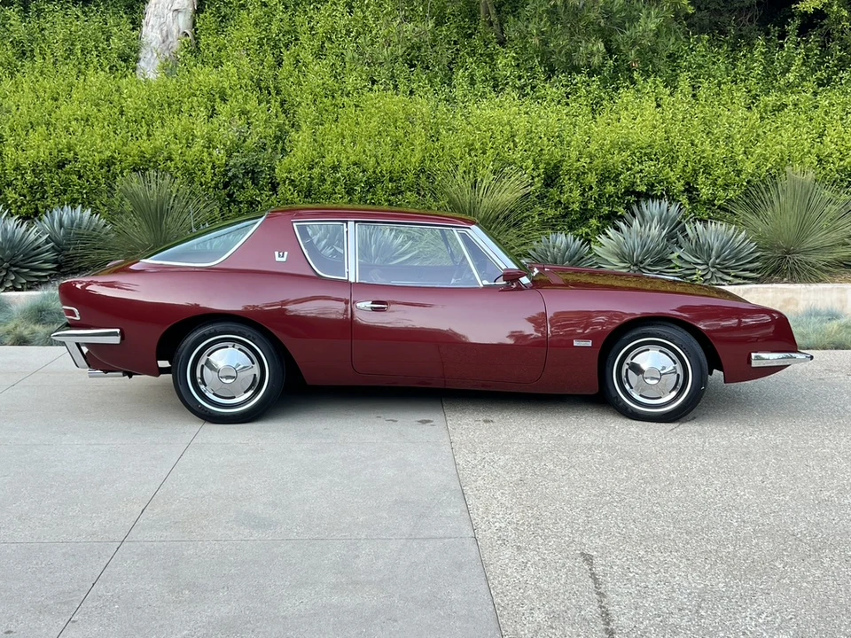 1964 Studebaker Avanti - Image 15 of 31