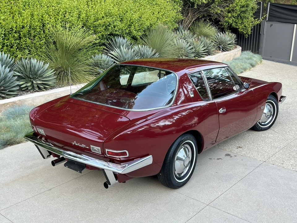 1964 Studebaker Avanti - Image 14 of 31