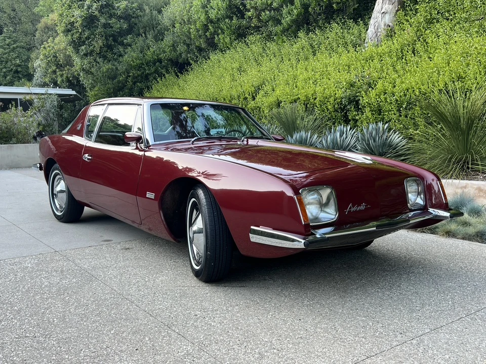1964 Studebaker Avanti - Image 17 of 31